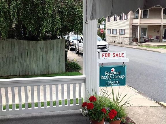 3rd image of 428 Church St