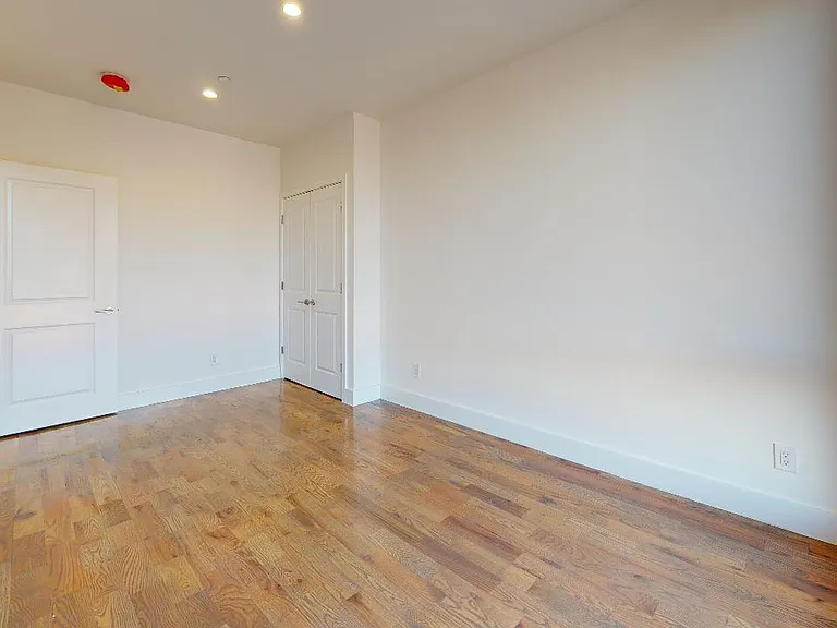 13828 Queens Blvd #2E — Photo 11