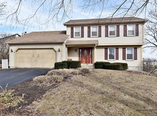 1802 Cumberland Green Dr, Saint Charles, IL 60174