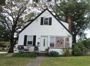 190 W Marshall St, Hempstead, NY 11550