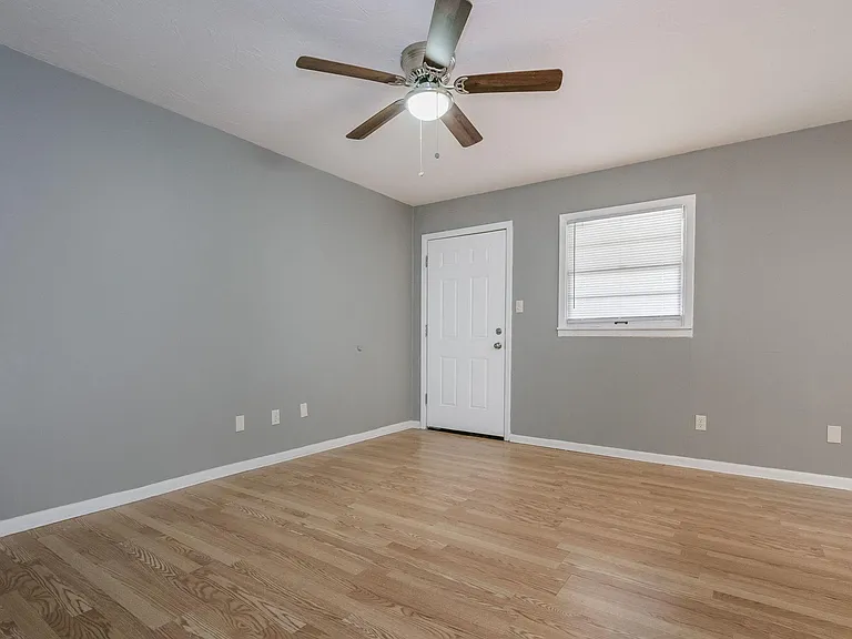 609 16th St #3 — Photo 3