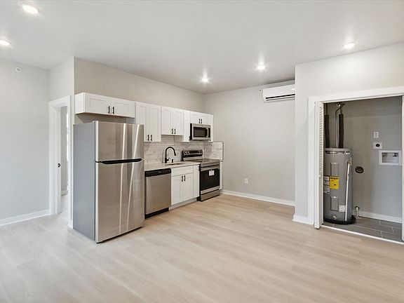5th image of 316 S 52nd St #5