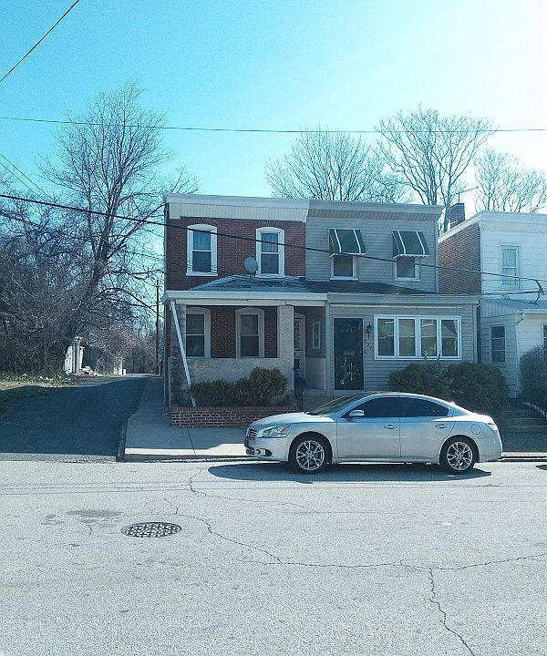2nd image of 229 Ward St