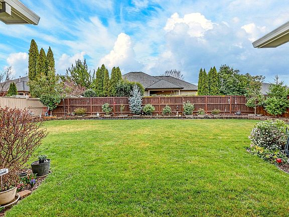 4th image of 988 Pumpkin Rdg