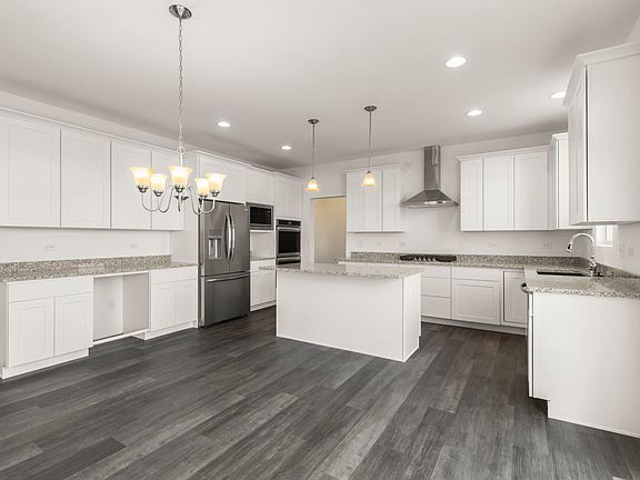 3rd image of 20932 S Lee St