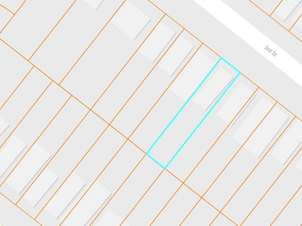 2nd image of 612 3rd St