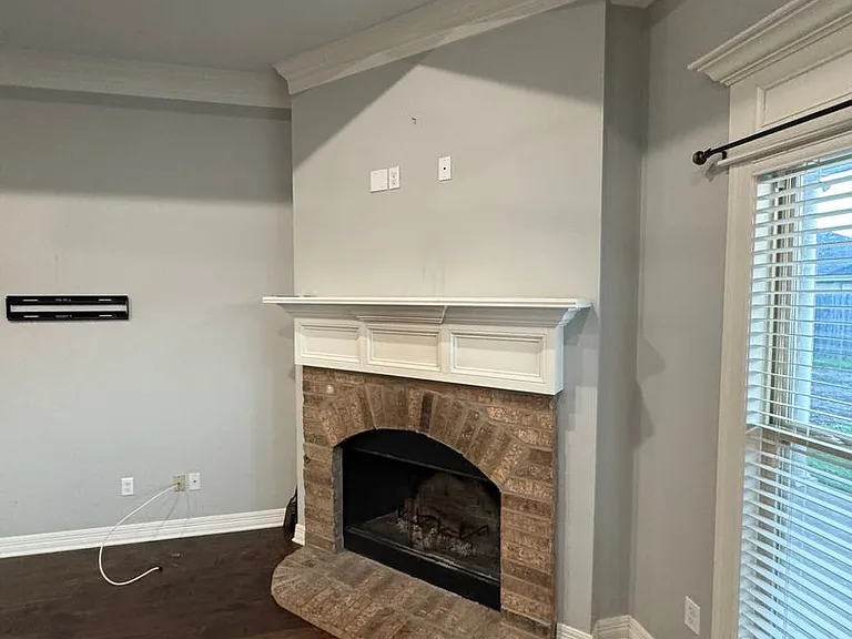 328 N Hampton St — Photo 7