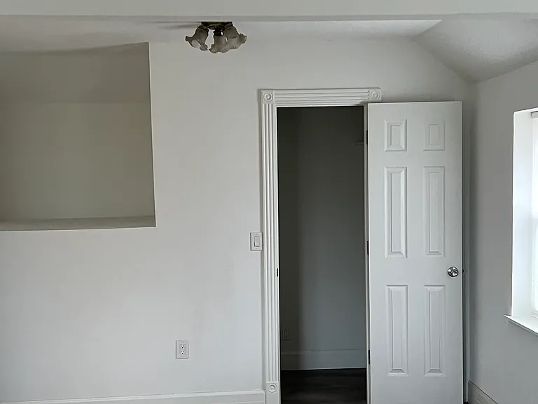 346 SE Harlow Ave #B — Photo 6