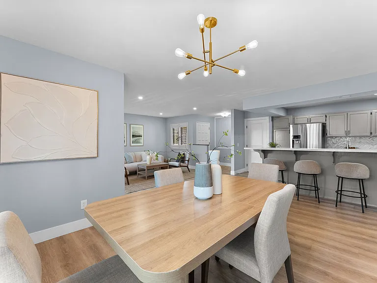 3930 Centre St #307 — Photo 8