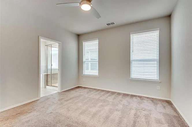 10156 Revere Dr — Photo 2
