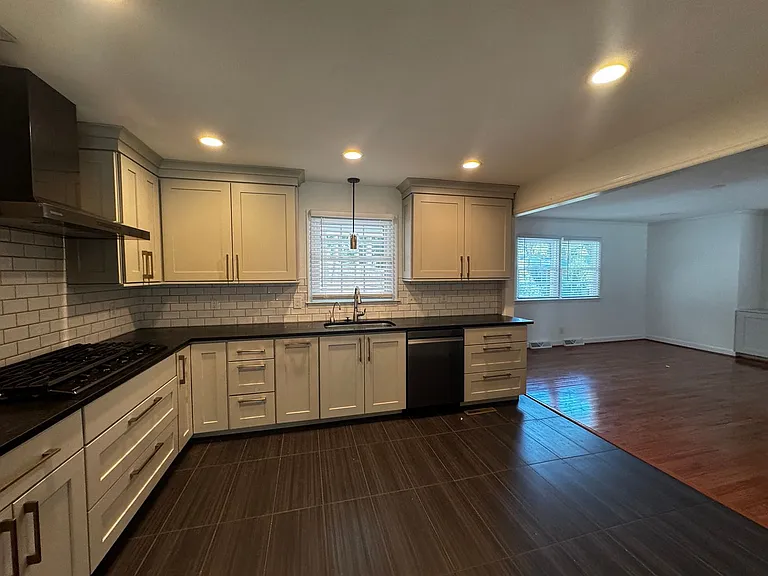 3109 Kinnamon Rd — Photo 3