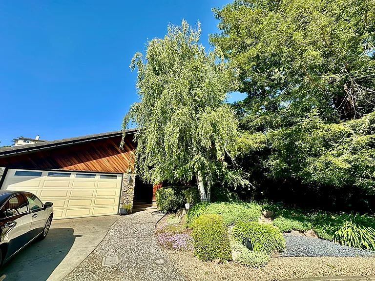 121 Sweeney Ct — Photo 1