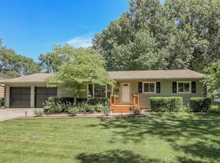 7119 Conser St, Overland Park, KS 66204