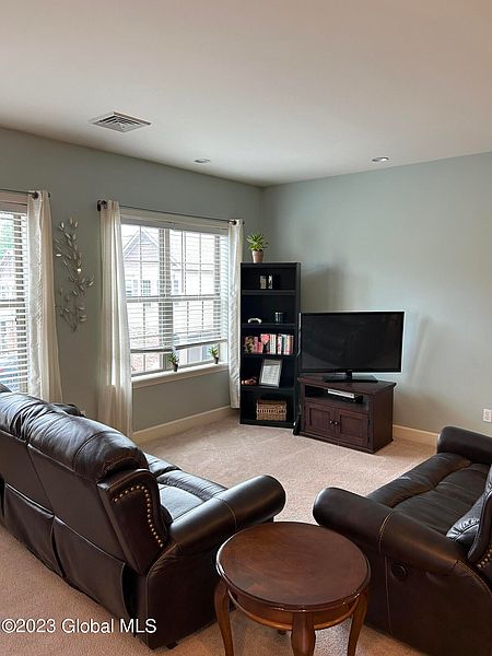 3rd image of 73 Saratoga Rd. Road #14