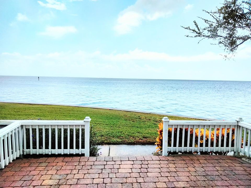 Beautiful paved patio overlooking Tampa Bay