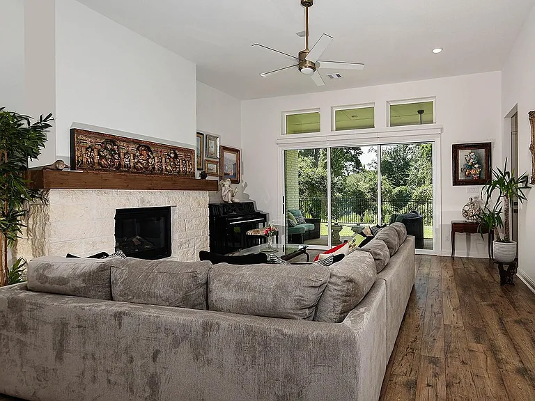 1137 Stillwater Pond Dr — Photo 12