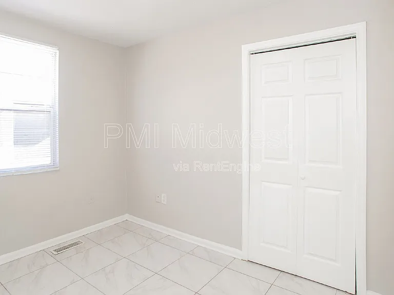 3014 W 10th St #1 — Photo 15