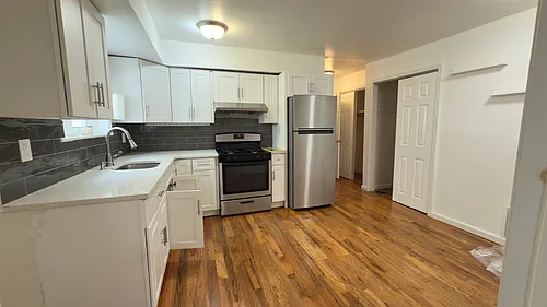 26 Kingsbridge Ave #1R Photo 1