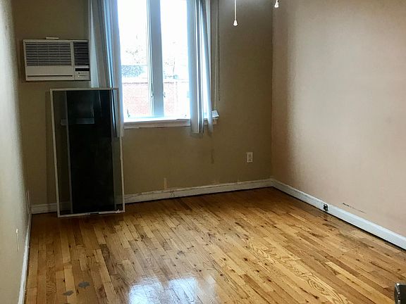 4th image of 2757 Mill Ave Floor 2