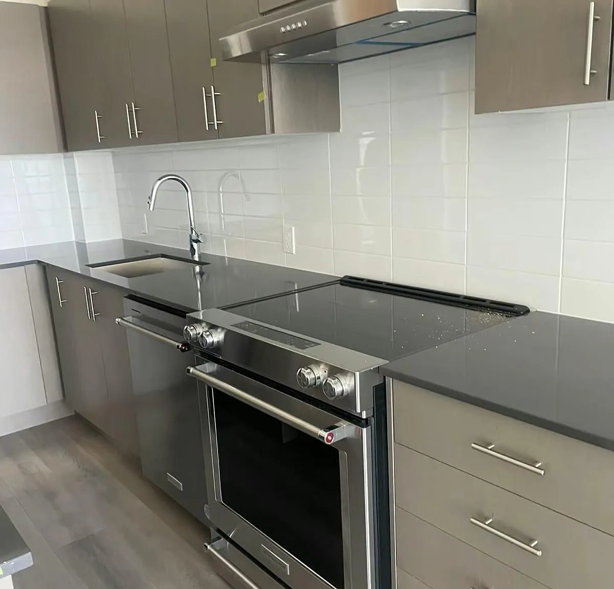 Charisma Condos — Photo 1