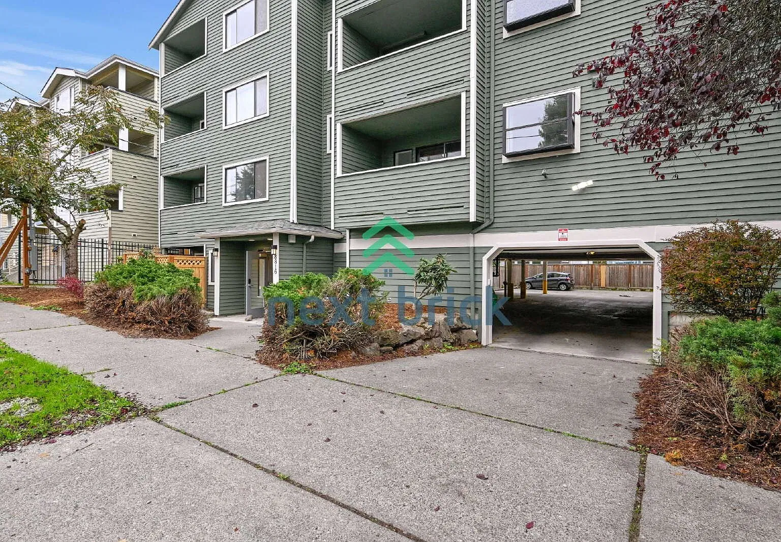 "Cozy 2-Bedroom Retreat in Seattle's Heart Compact Comfort at 8816 Nesbit Avenue!" — Photo 1