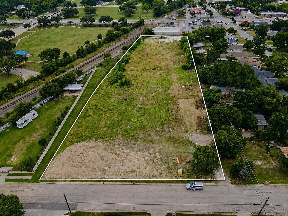 2nd image of 4200 Townsend Dr