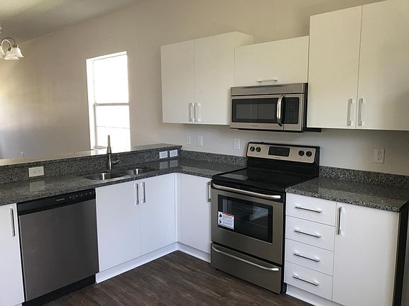 5th image of 2808 1st Ave S