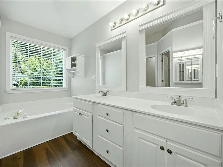 572 Staghorn Ln — Photo 21