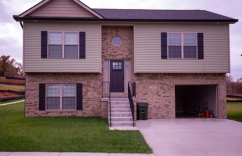300 Turner Ct Photo 1