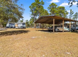 160 Piper Dr, Hawthorne, FL 32640