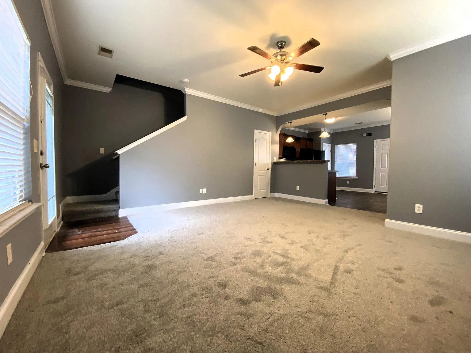 2 bed, 2.5 bath, 1320 sqft, $1,650 — Photo 2