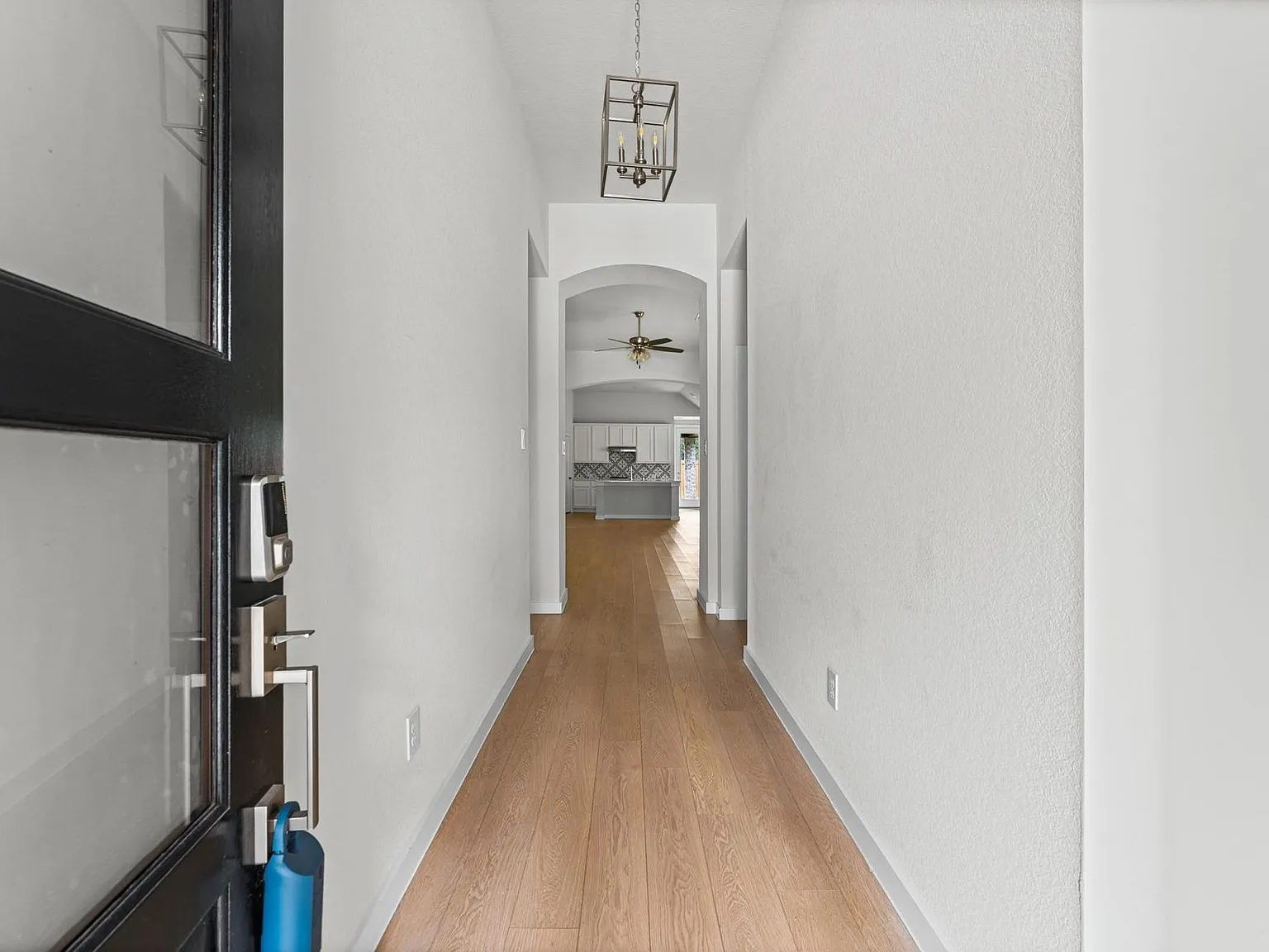 4 bed, 3.0 bath, 1898 sqft, $2,500 — Photo 4