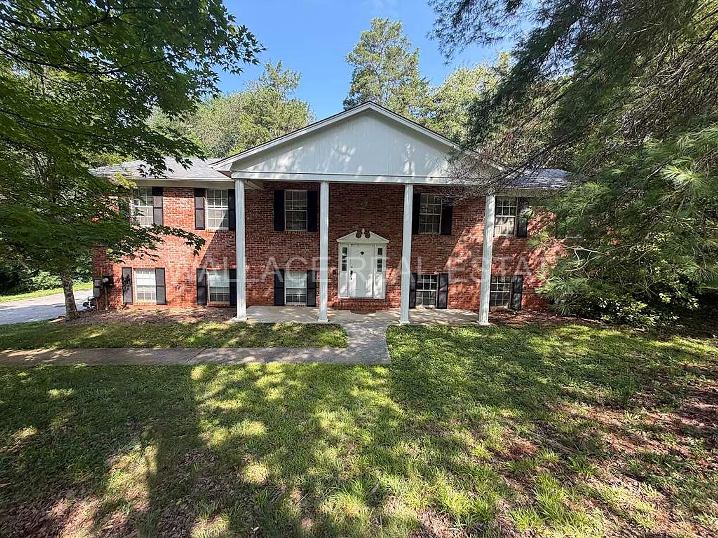 New Rental Rate...Farragut Living Offering 4 Bedrooms And 3.5 Baths With Nice Sun Porch — Photo 1