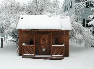 W53N741 Eton Ct, Cedarburg, WI