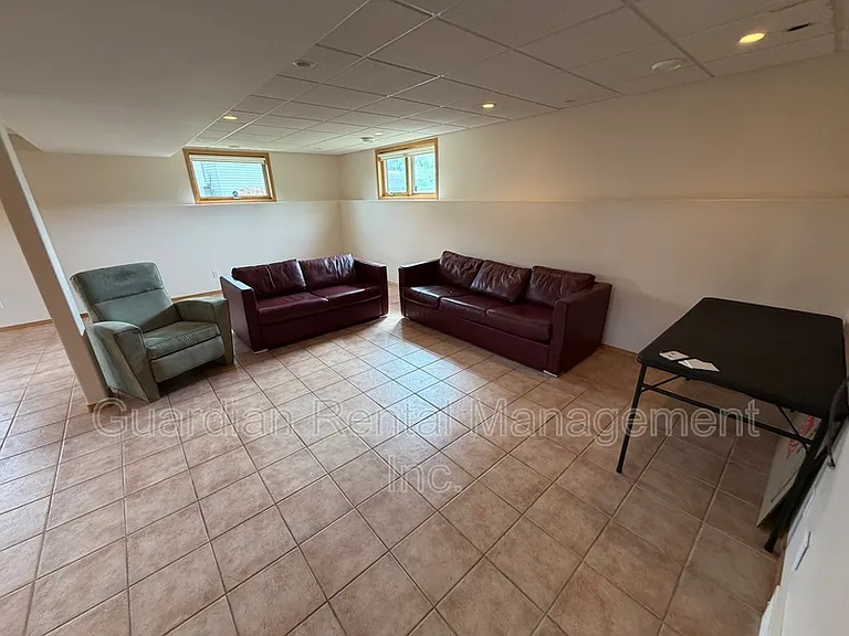 2196 Falconcrest Dr — Photo 25