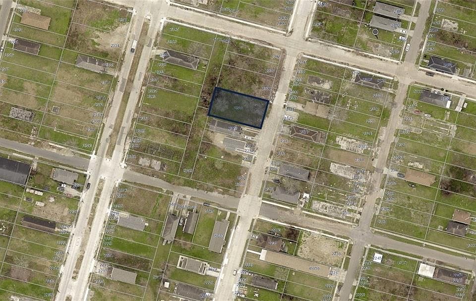 2nd image of 2326 Lamanche St