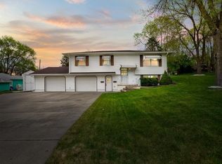 1057 Westwood Dr, Faribault, MN 55021