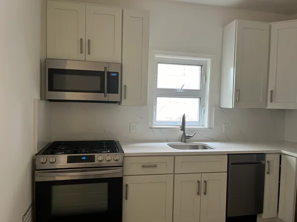 (undisclosed Address), Staten Island, NY 10305