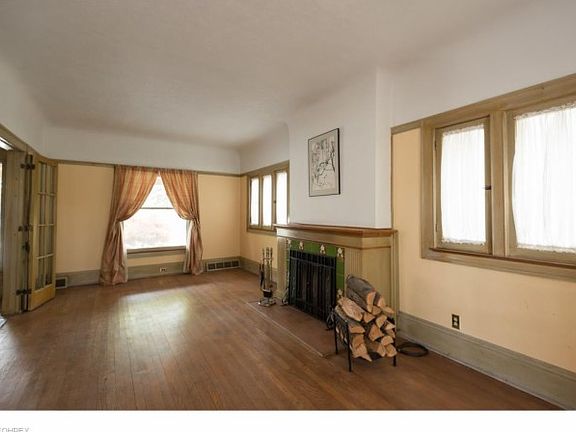 5th image of 1486 Grace Ave