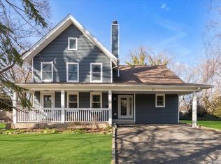 27 School St, Port Washington, NY 11050