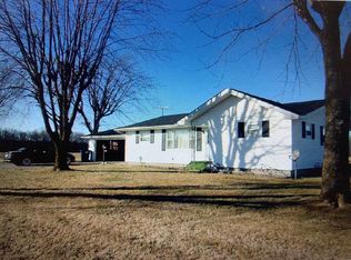 9461 Exchange Rd, Walsh, IL 62297