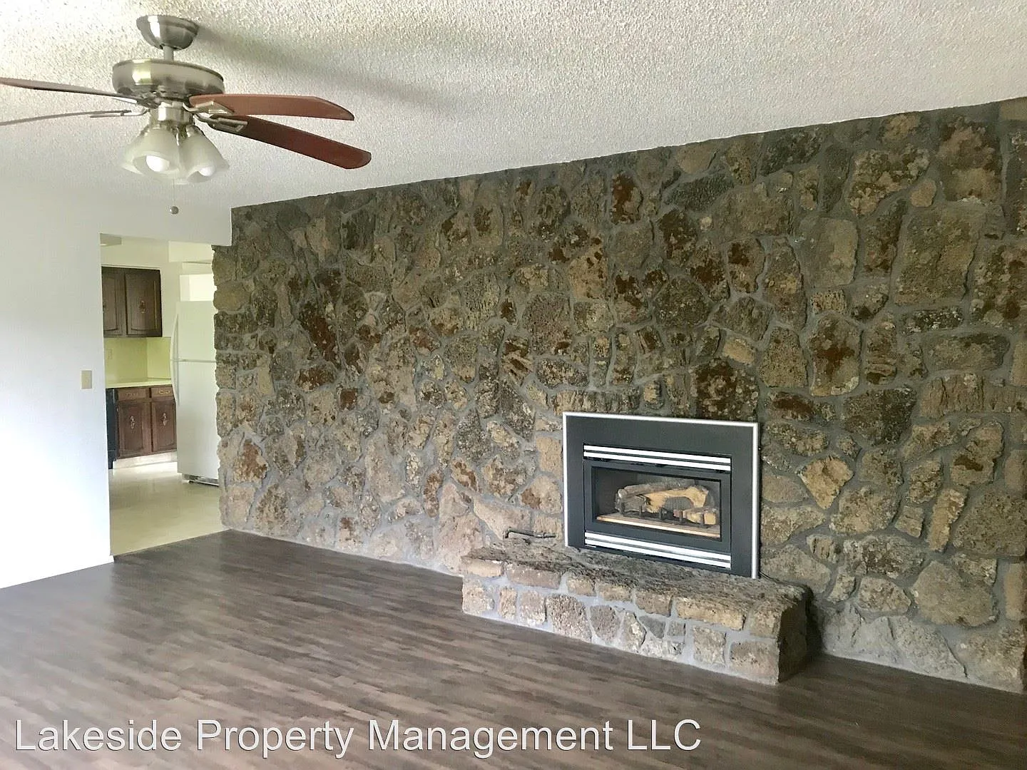 2423 Briarwood Ln photo 1