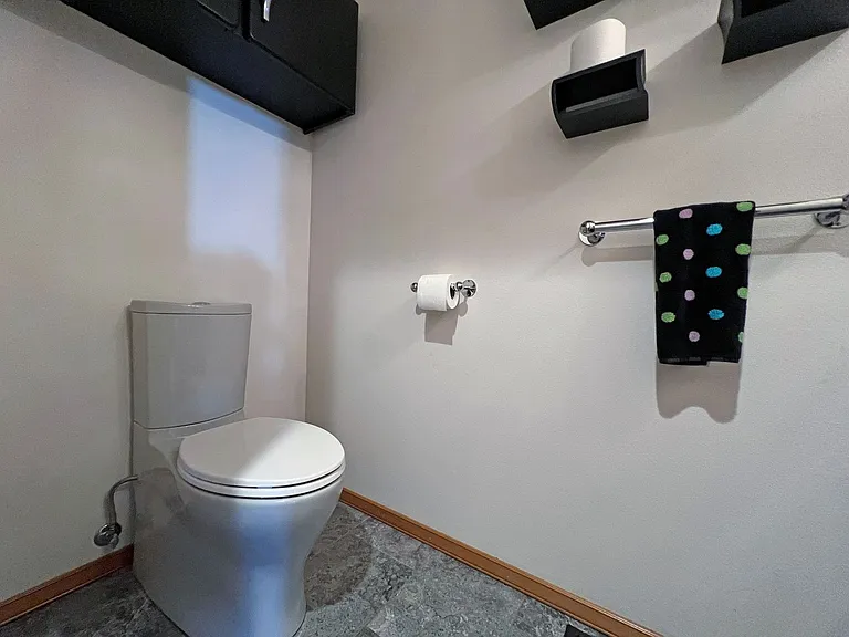 7512 Leif Ericson Dr — Photo 38