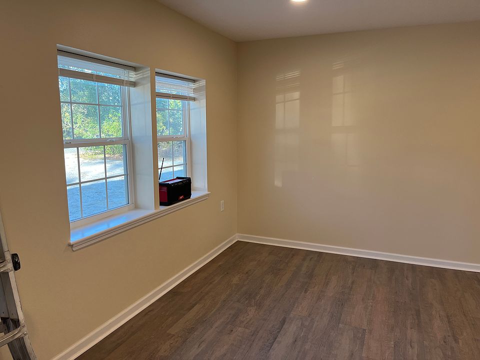 1st image of 200 NE Allen St #200