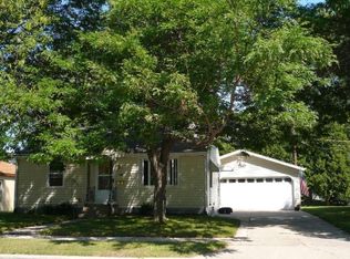 564 Larscheid St, Green Bay, WI 54302