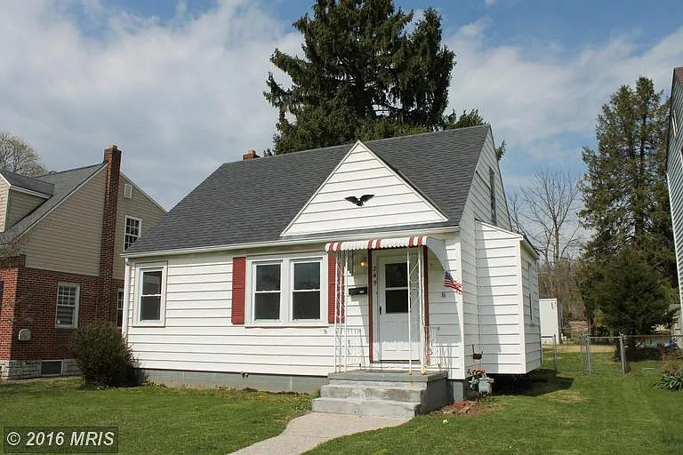 249 Belview Ave photo 1