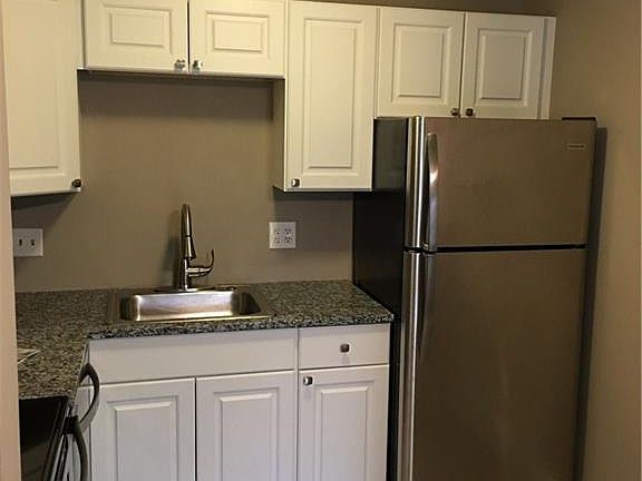 4th image of 6 Pineview Dr #B