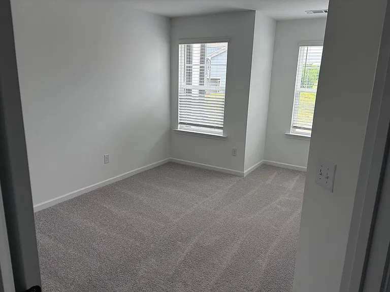 145 Milledge Commons Dr — Photo 8