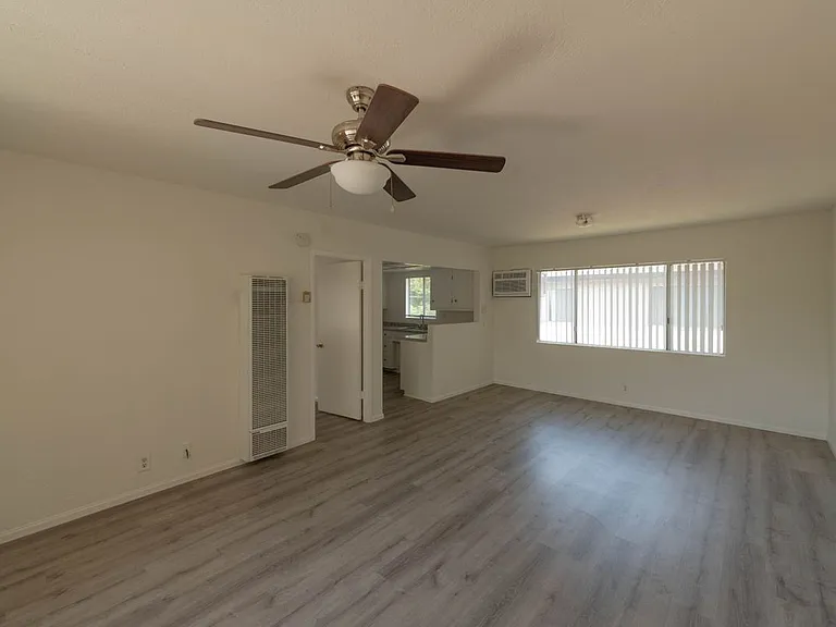 220 N Myers St #B — Photo 3
