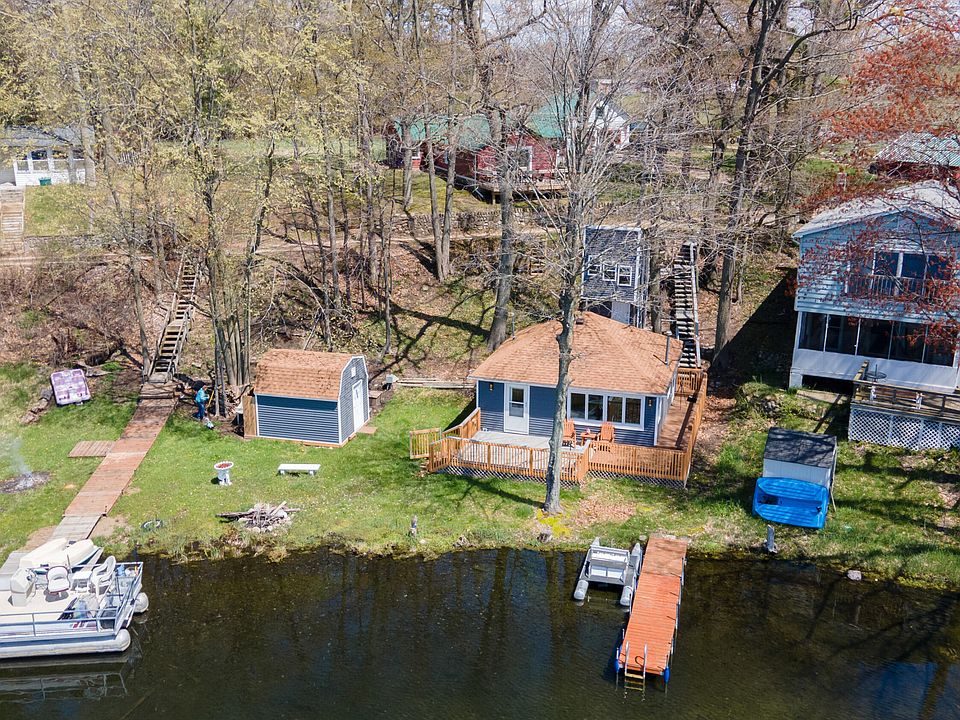 301 Coolidge Ave, Six Lakes, MI 48886 MLS 23014896 Zillow